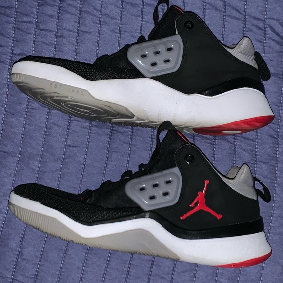 NIKE JORDAN DNA GS ‘BLACK CEMENT’ size 7YOUTH - Picture 4 of 10